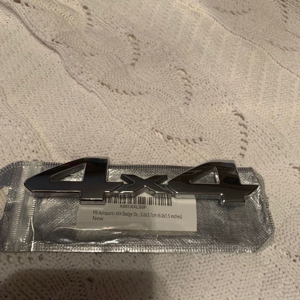 4x4plastic badge